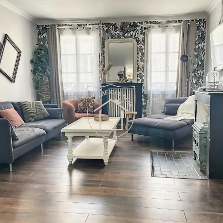 Appartement Le Donjon Des Rois à Dourdan Extérieur photo