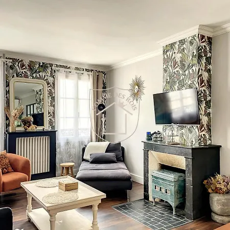Appartement Le Donjon Des Rois à Dourdan Extérieur photo